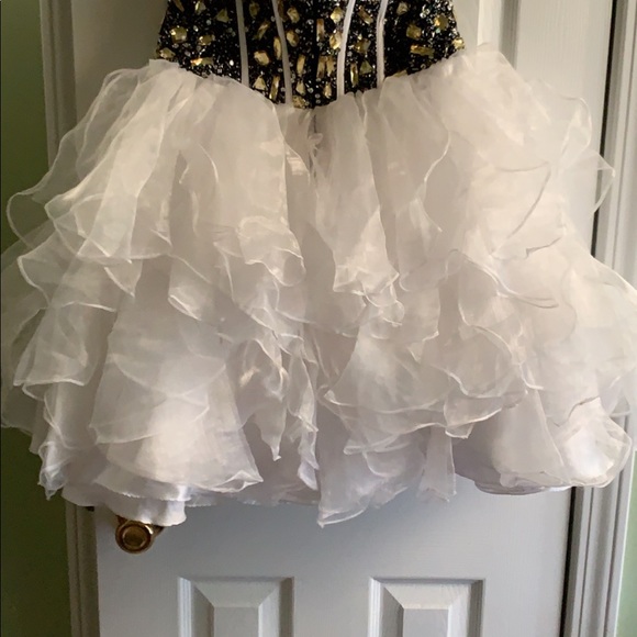 Prom dress - Picture 2 of 3